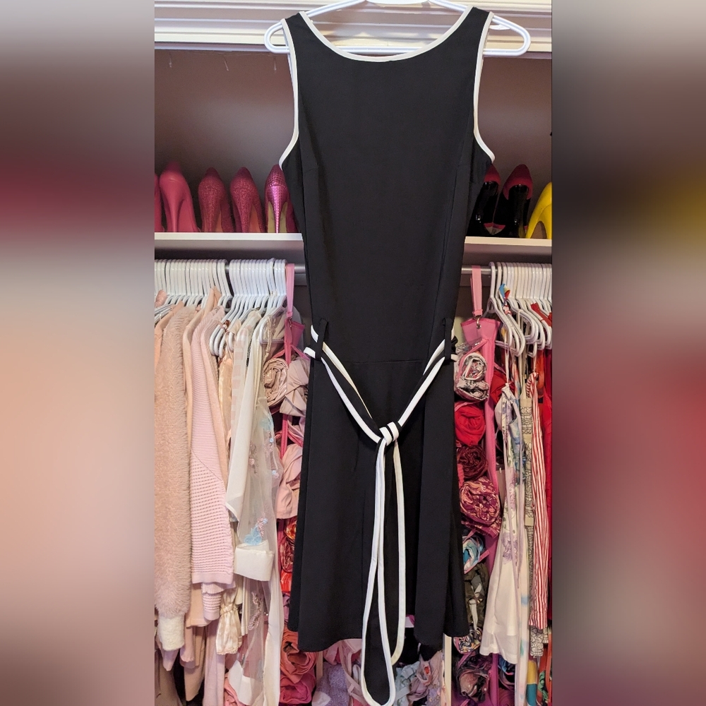 Black and White Tennis Style Dress Algo Dress Made In Canada Size 10